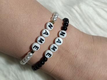 Partnerarmbänder mit Namen